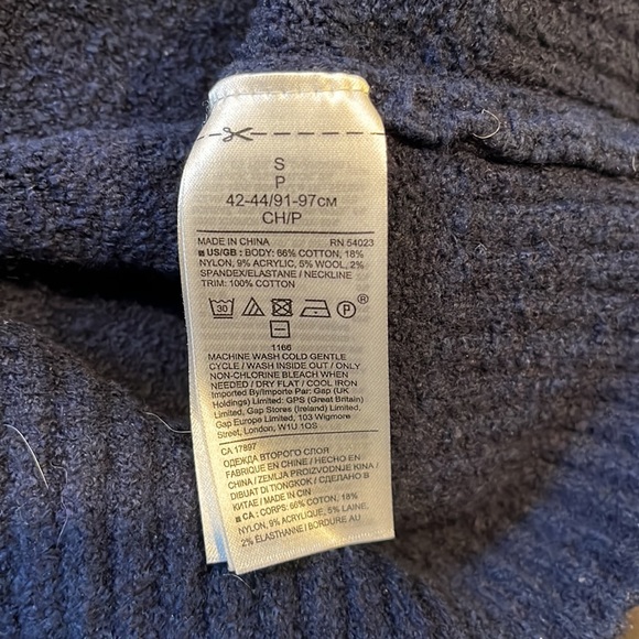 Banana Republic Crewneck Sweater - Picture 4 of 5